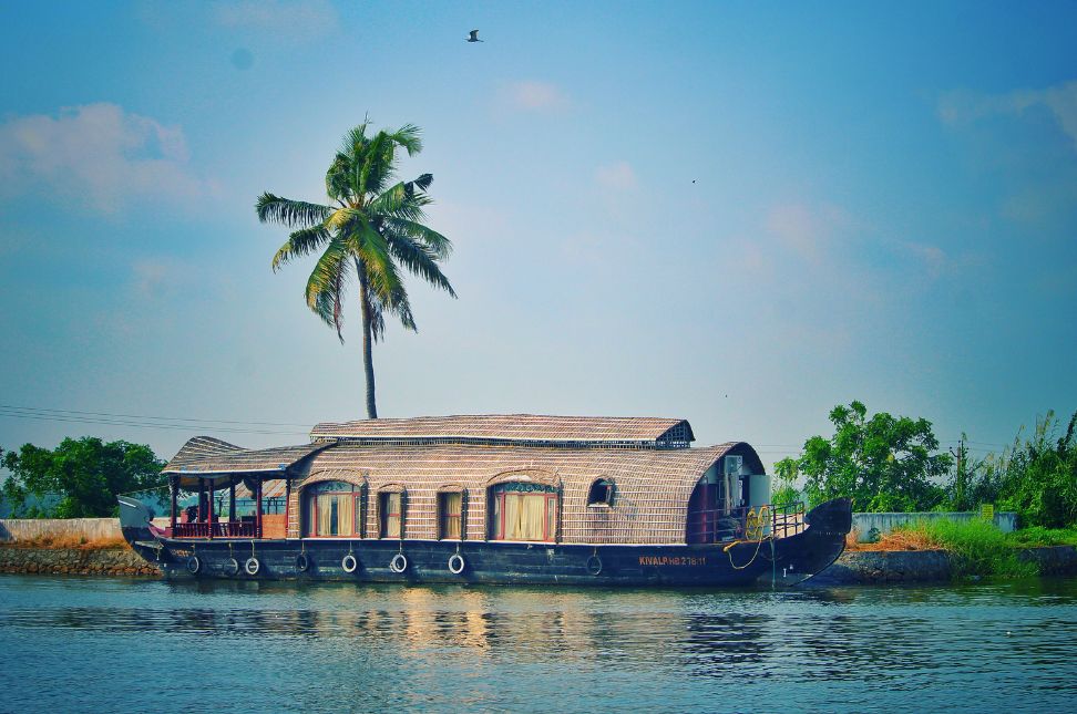 Kerala Backwaters: A Tranquil Journey through Serene Water Networks by Houseboat