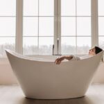 the benefits of taking ice baths in the summer heat